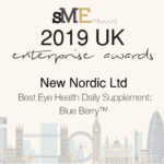 Apdovanojimo ženklelis su „Enterprise Awards 2019“ įvertinimu už geriausią kasdienio vartojimo maisto papildą akių sveikatai „Blue Berry™“.
